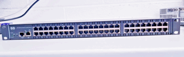 AF102AR HP 48 Port Serial Reman Console : RMKT - HP Server Rack & Rack Accessories.